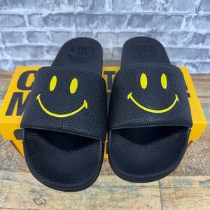 Chinatown Market CTM Smiley Black Yellow‎ Slides CTMS-250032 Mens Size 10 New